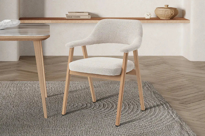 CORALIE – Chaise à accoudoirs en chêne massif fumé – 64 x 59,5 cm
