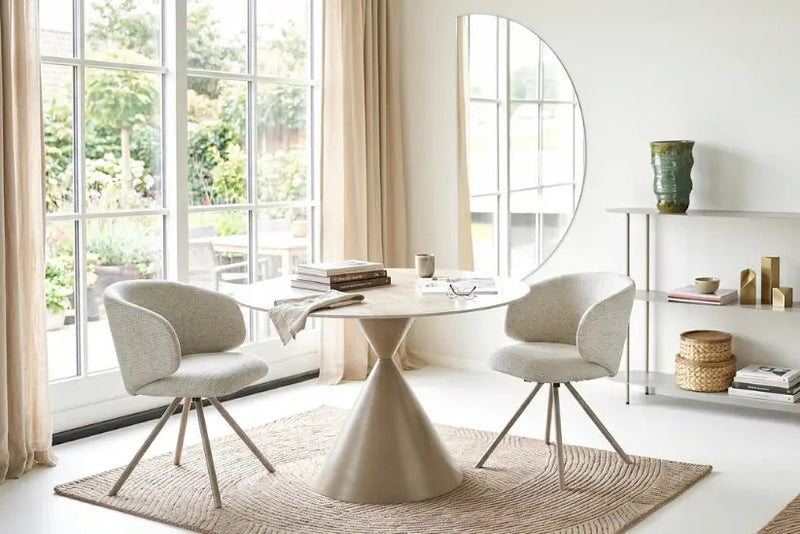 FÉLICIE – Chaise de repas pivotante, pieds et tissu sable – 60 x 53 cm