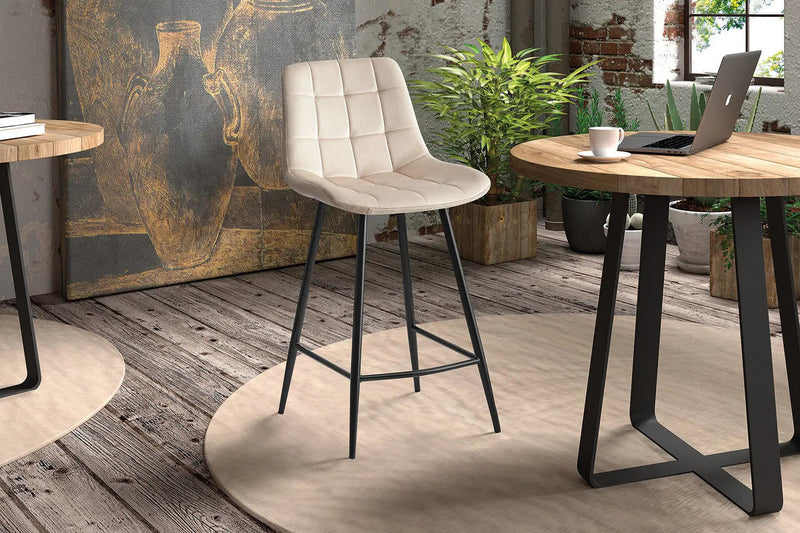 JUTA – Chaise de bar en velours, pieds métal noir – 46 x 36 cm