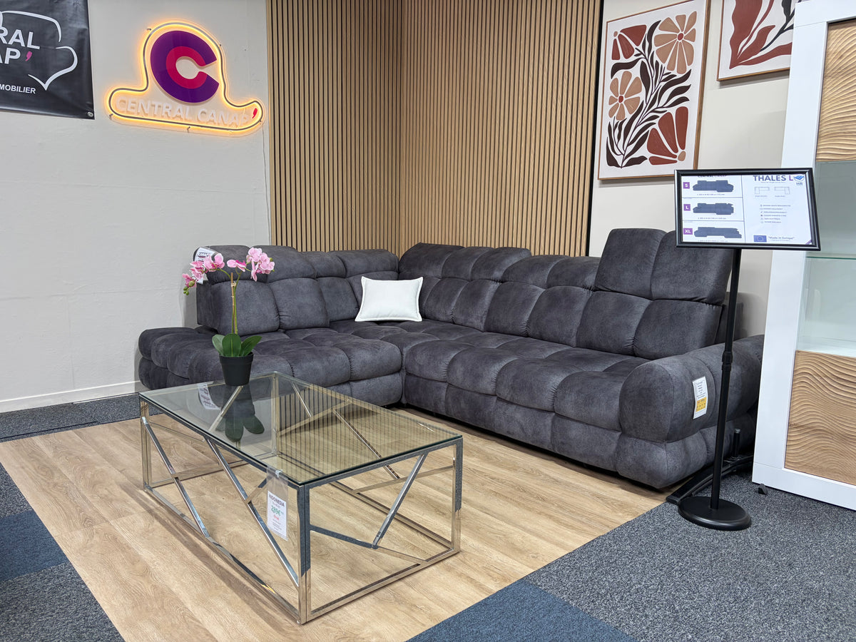 Intérieur du showroom Central Canap’ à Besançon